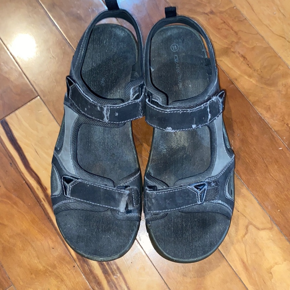 Ozark trail men’s size 11 sandals